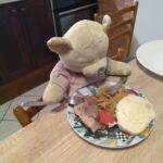 hajánek při obědě, toto si přece nemohl nechat ujít